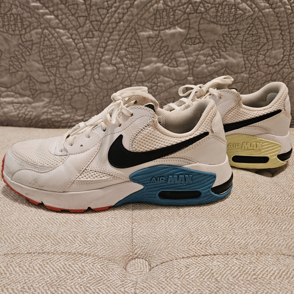 Nike Air Max White Sneakers with Multicolor Soles
